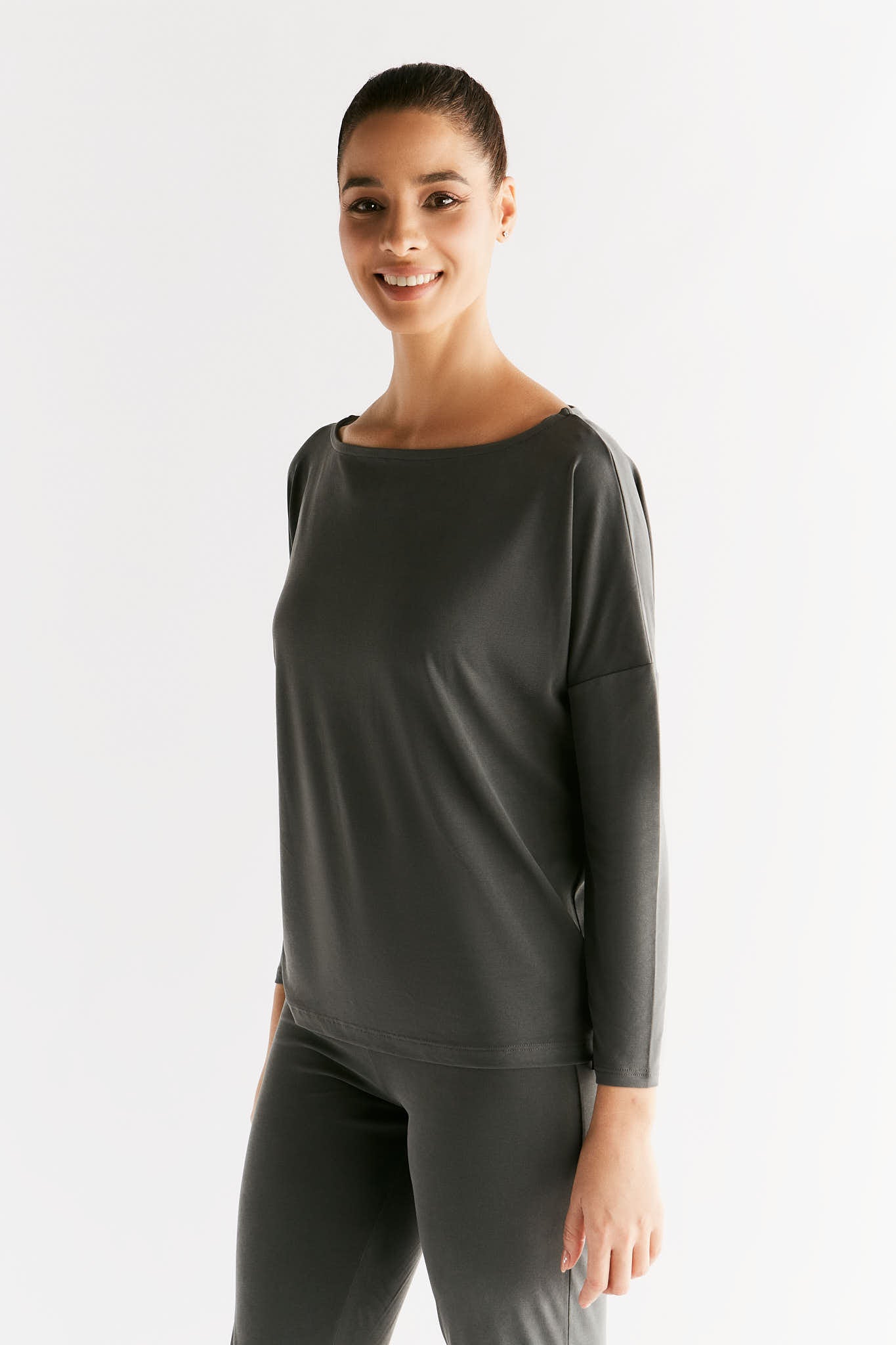 T1111-24 | TENCEL™ Active Damen Yoga Langarmshirt - Pirate Black