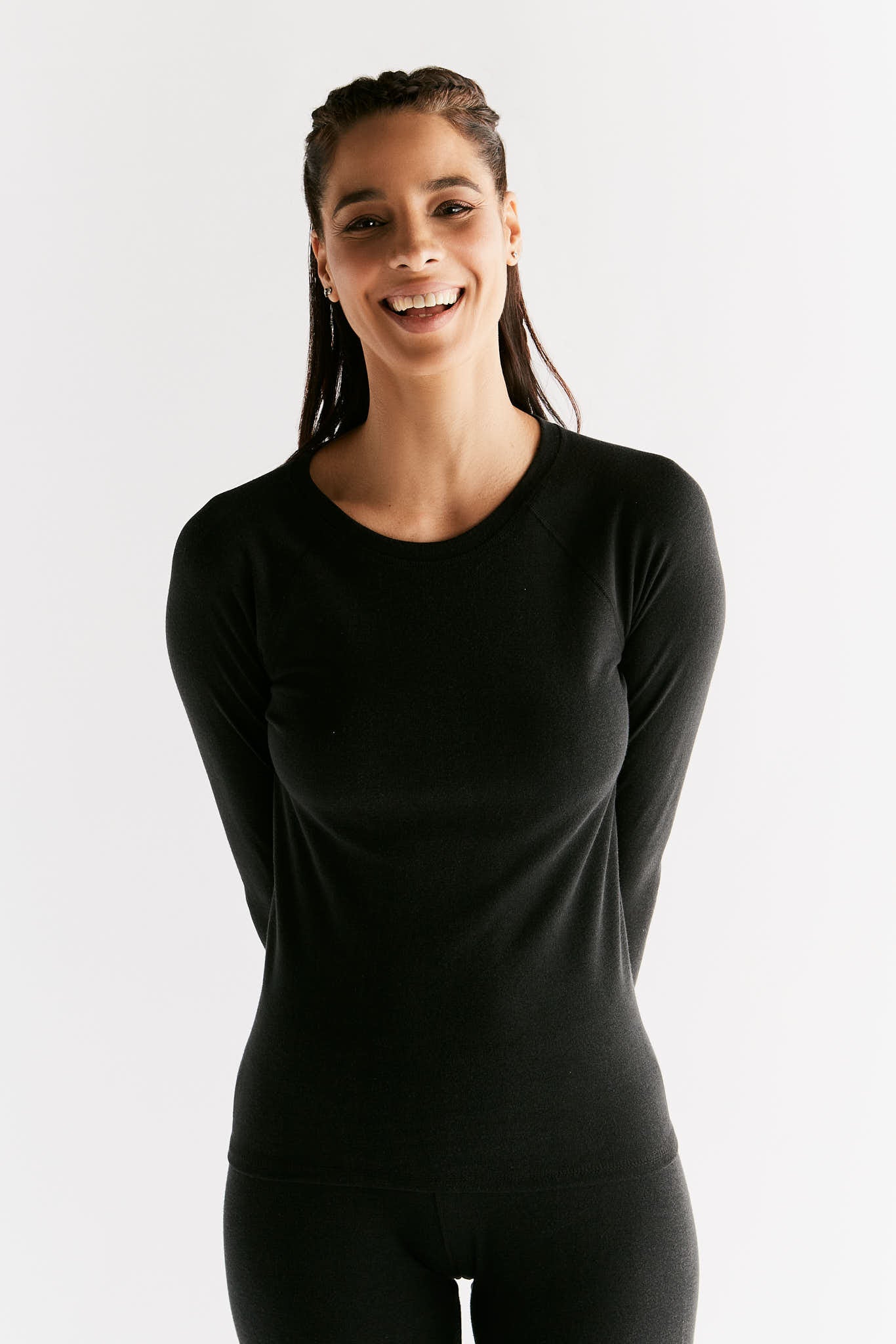T1112-01 | Women Warm Long Sleeve - Black