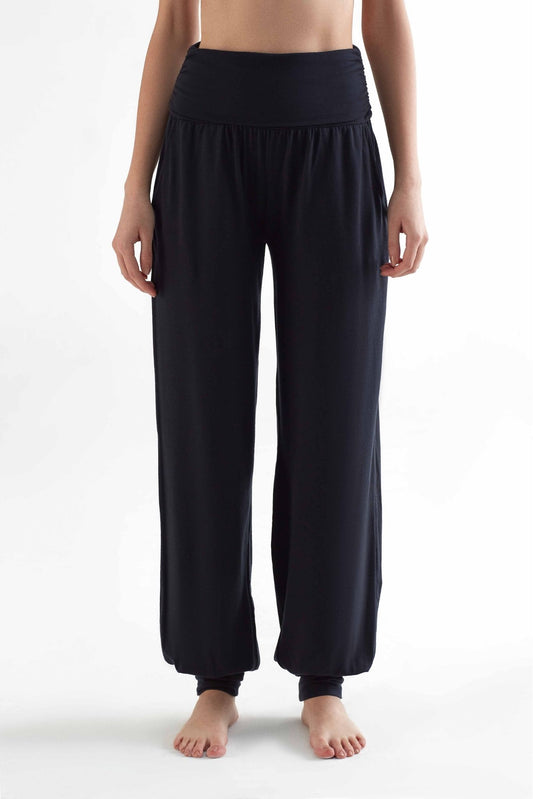 T1320-01 | TENCEL™ Intimate Women Yoga Hose - Black