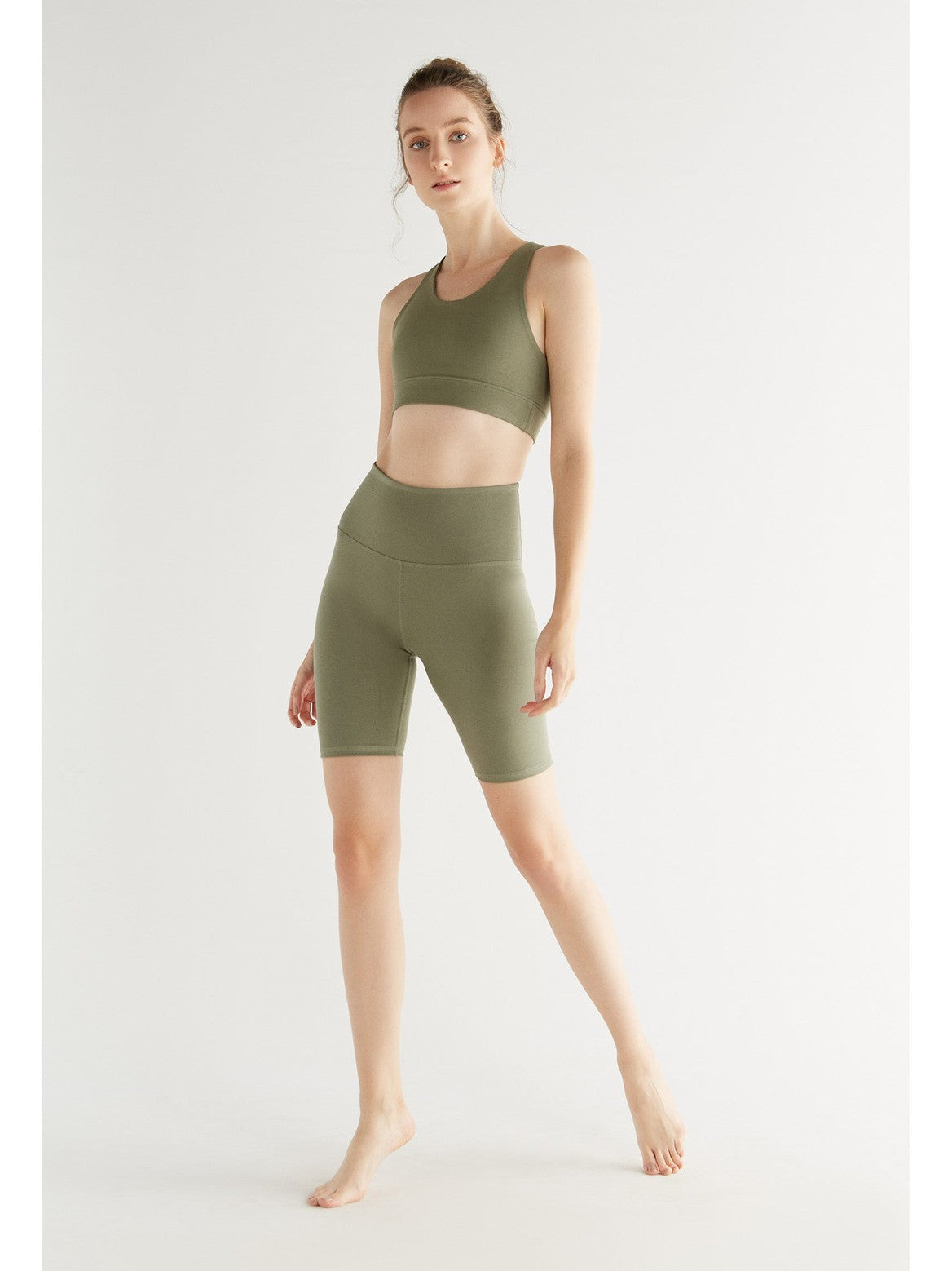 T1331-05 | Damen Fit Shorts - Light Green